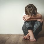 EMOCIONÁLNA TRAUMA- HLAD PO LÁSKE RODIČOV