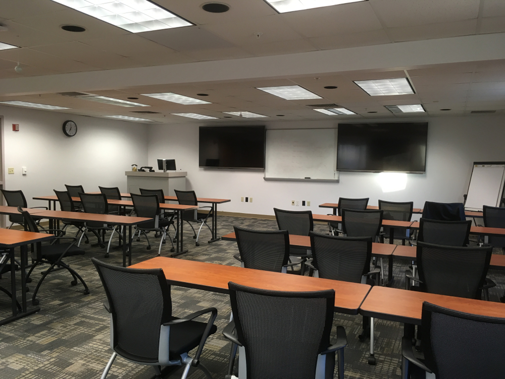 Školské kinosály a audiovizuálne učebne pre moderné školy