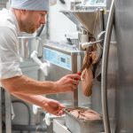 Automatické výrobníky zmrzliny, výrobníky ľadu a drviče pre profesionálnu gastronómiu