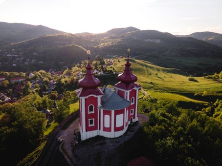 Zážitková dovolenka v Štiavnických vrchoch, najväčšej chránenej krajine na Slovensku. Objevte prírodné poklady tohto úžasného regiónu!